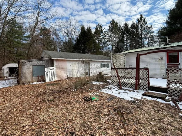 $190,000 | 15335 East B Avenue, Augusta, MI 49012