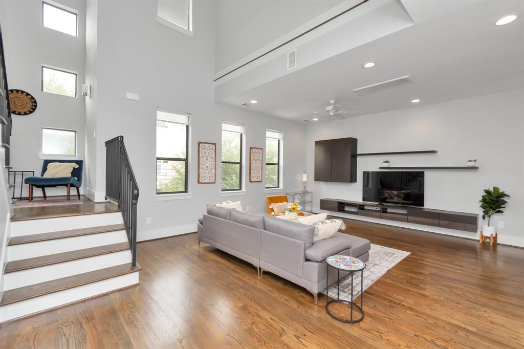 2119 Hadley Street Houston, TX 77003 - Photo 29 of 29 Spacious open Floor Plan