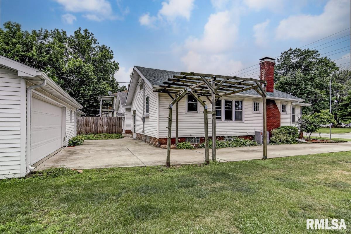 924 North Walnut Street Springfield, IL 62702 - Photo 29 of 30