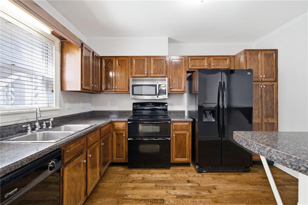 7500 Roswell Road, Unit 6 Sandy Springs, GA 30350 - Photo 10 of 29 Gallery Image 10