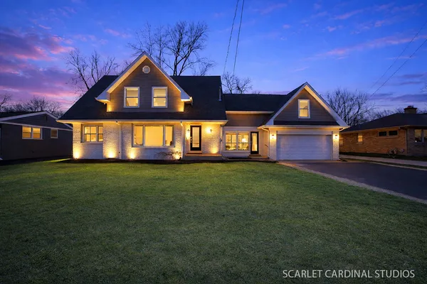 $895,000 | 774 Kenilworth Avenue, Glen Ellyn, IL 60137
