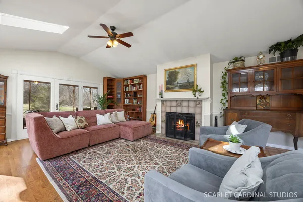 $895,000 | 774 Kenilworth Avenue, Glen Ellyn, IL 60137