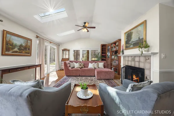 $895,000 | 774 Kenilworth Avenue, Glen Ellyn, IL 60137