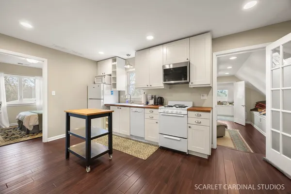 $895,000 | 774 Kenilworth Avenue, Glen Ellyn, IL 60137