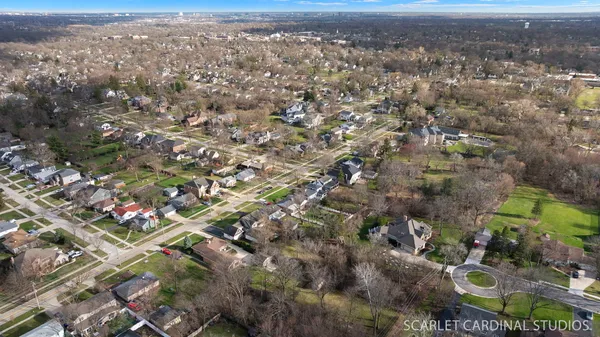 $895,000 | 774 Kenilworth Avenue, Glen Ellyn, IL 60137