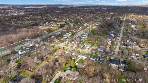 $895,000 | 774 Kenilworth Avenue, Glen Ellyn, IL 60137