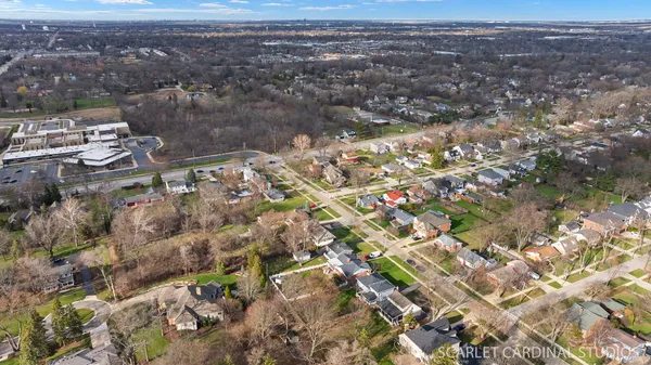 $895,000 | 774 Kenilworth Avenue, Glen Ellyn, IL 60137
