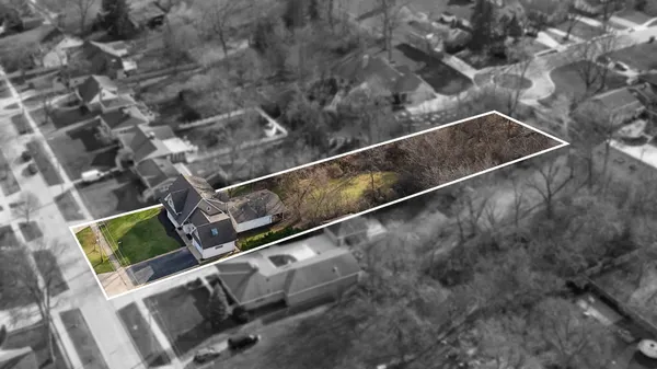 $895,000 | 774 Kenilworth Avenue, Glen Ellyn, IL 60137