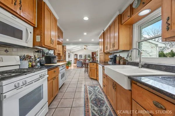 $895,000 | 774 Kenilworth Avenue, Glen Ellyn, IL 60137