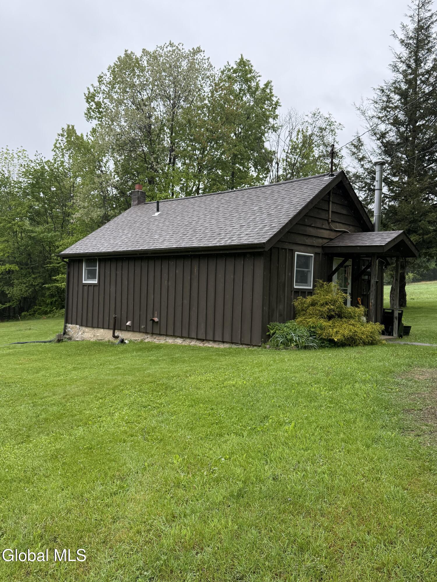 41 Malloy Road Greenfield, NY 12833 - Photo 16 of 19 41MalloyRdLFront