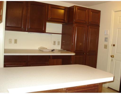9 Birch Meadow Road, Unit E2 Brunswick, ME 04011 - Photo 10 of 15 Kitchen.