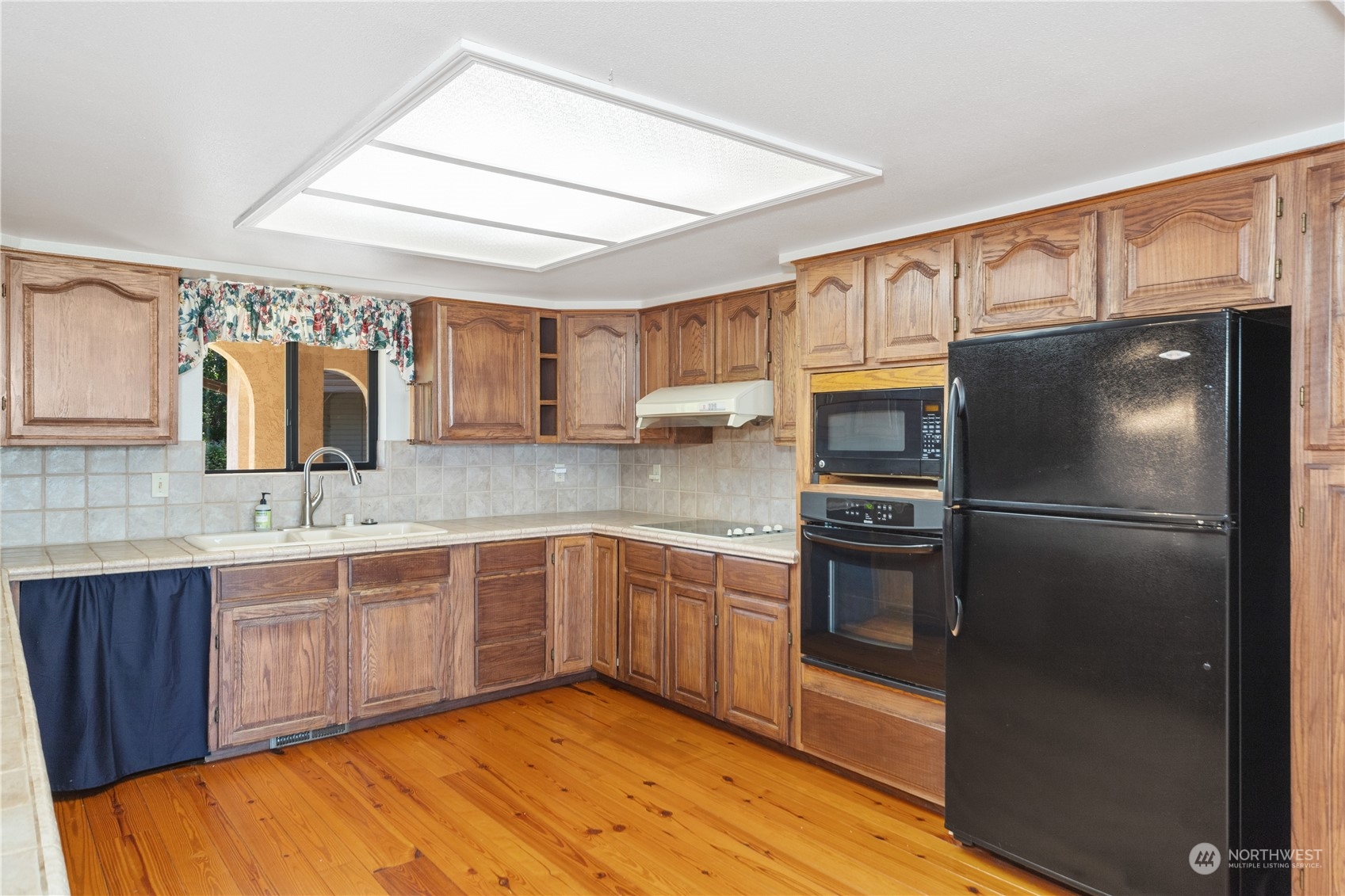 4370 Oak Bay Road Port Ludlow, WA 98365 - Photo 11 of 35 Gallery Image 11