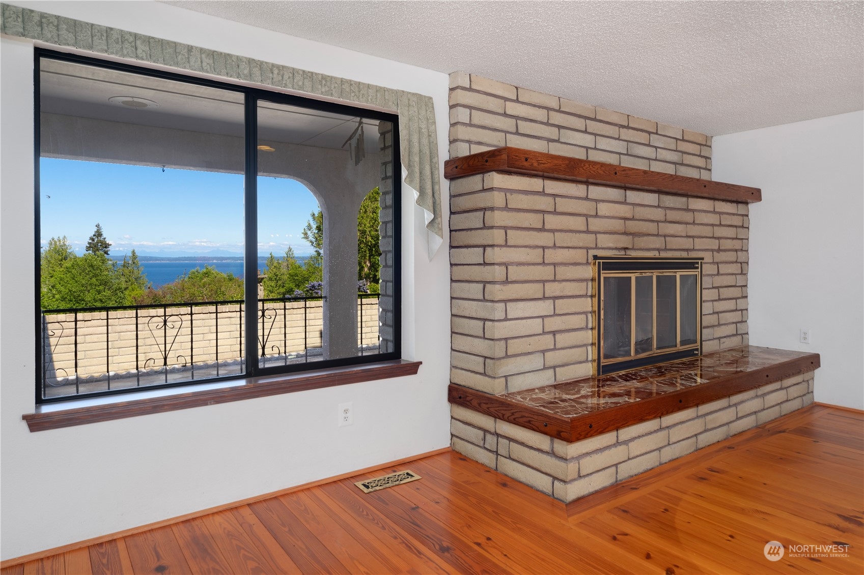 4370 Oak Bay Road Port Ludlow, WA 98365 - Photo 9 of 35 Gallery Image 9