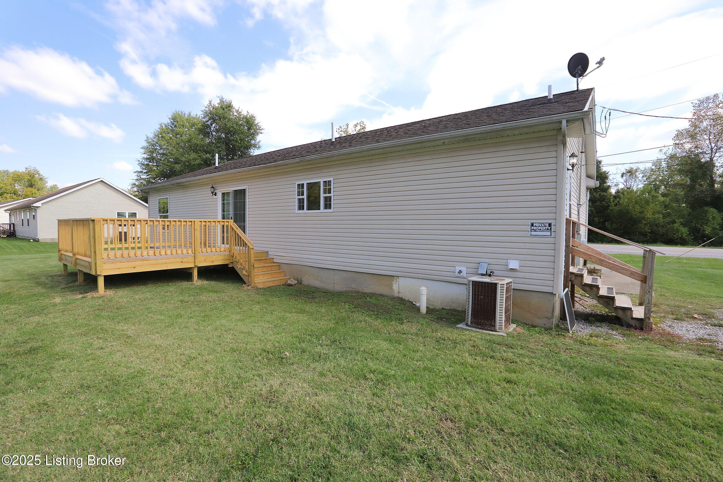 6150 Moorman Road Louisville, KY 40272 - Photo 34 of 35 Rear View
