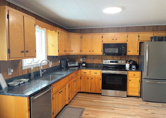 3143 Ridge Road Chincoteague Island, VA 23336 - Photo 7 of 15