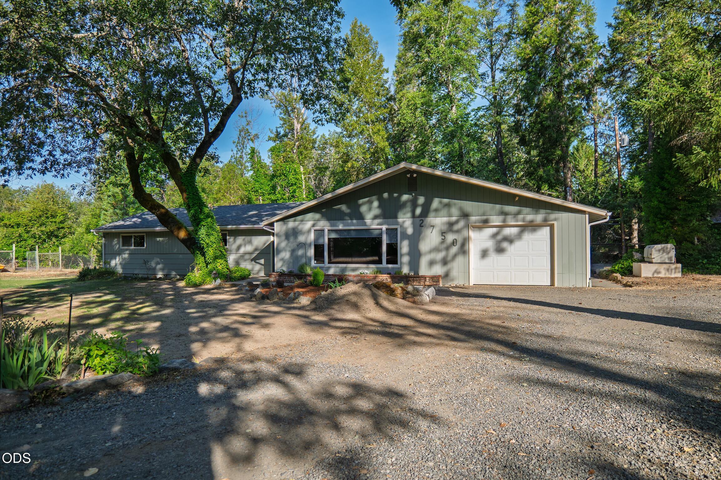 2750 Granite Hill Road Grants Pass, OR 97526 - Photo 43 of 47
