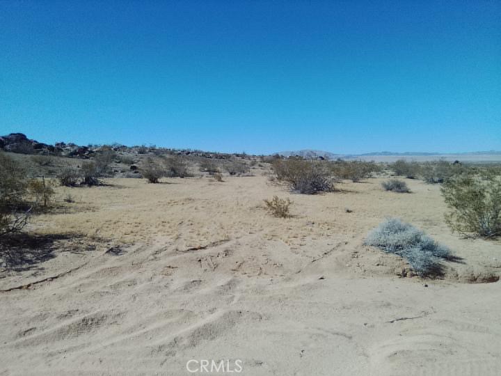 60784 Summers Road Landers, CA 92285 - Photo 2 of 3