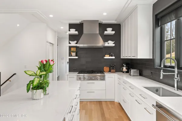 $2,495,000 | 40 Richmondville Avenue, Westport, CT 06880