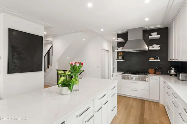 $2,495,000 | 40 Richmondville Avenue, Westport, CT 06880