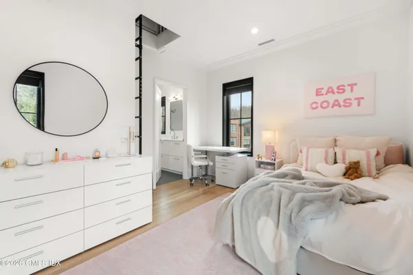 $2,495,000 | 40 Richmondville Avenue, Westport, CT 06880