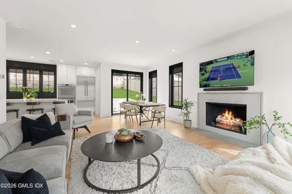 $2,495,000 | 40 Richmondville Avenue, Westport, CT 06880