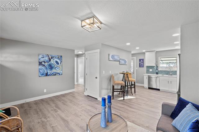 2013 Whitman Road Colorado Springs, CO 80910 - Photo 6 of 40