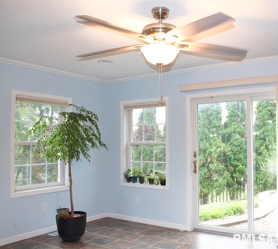 1222 Fundy Road Quincy, IL 62301 - Photo 14 of 39 Gallery Image 14