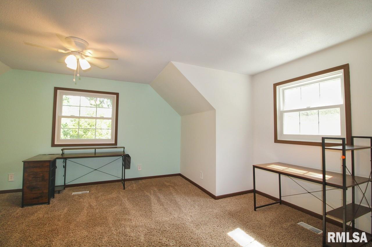 1222 Fundy Road Quincy, IL 62301 - Photo 18 of 39 Gallery Image 18