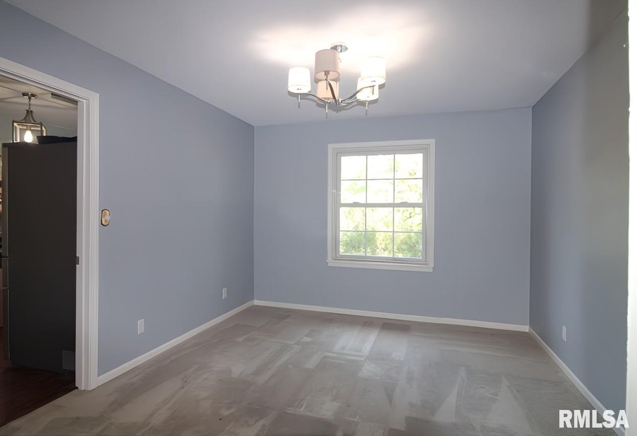 1222 Fundy Road Quincy, IL 62301 - Photo 7 of 39 Gallery Image 7