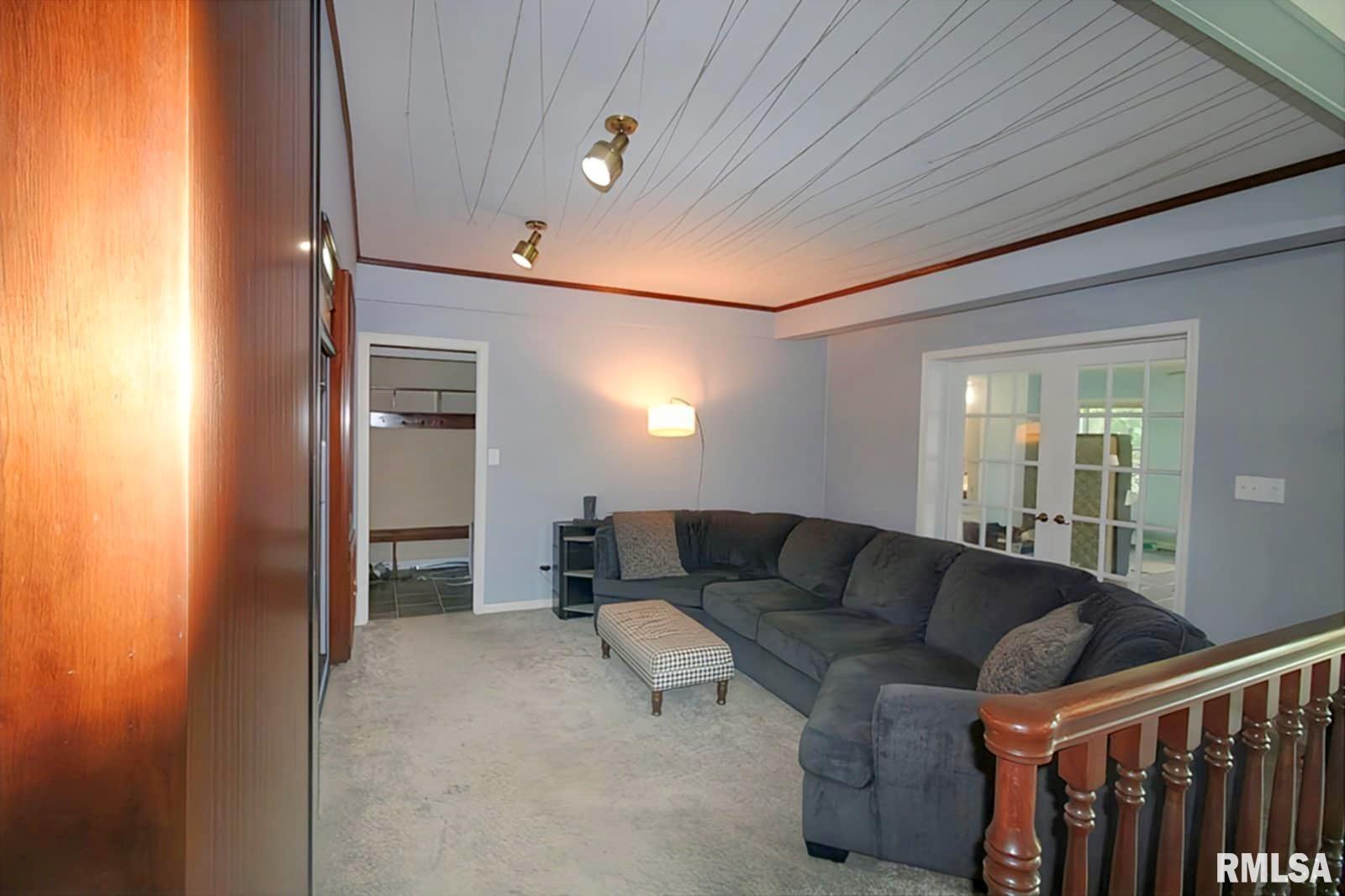 1222 Fundy Road Quincy, IL 62301 - Photo 8 of 39 Gallery Image 8