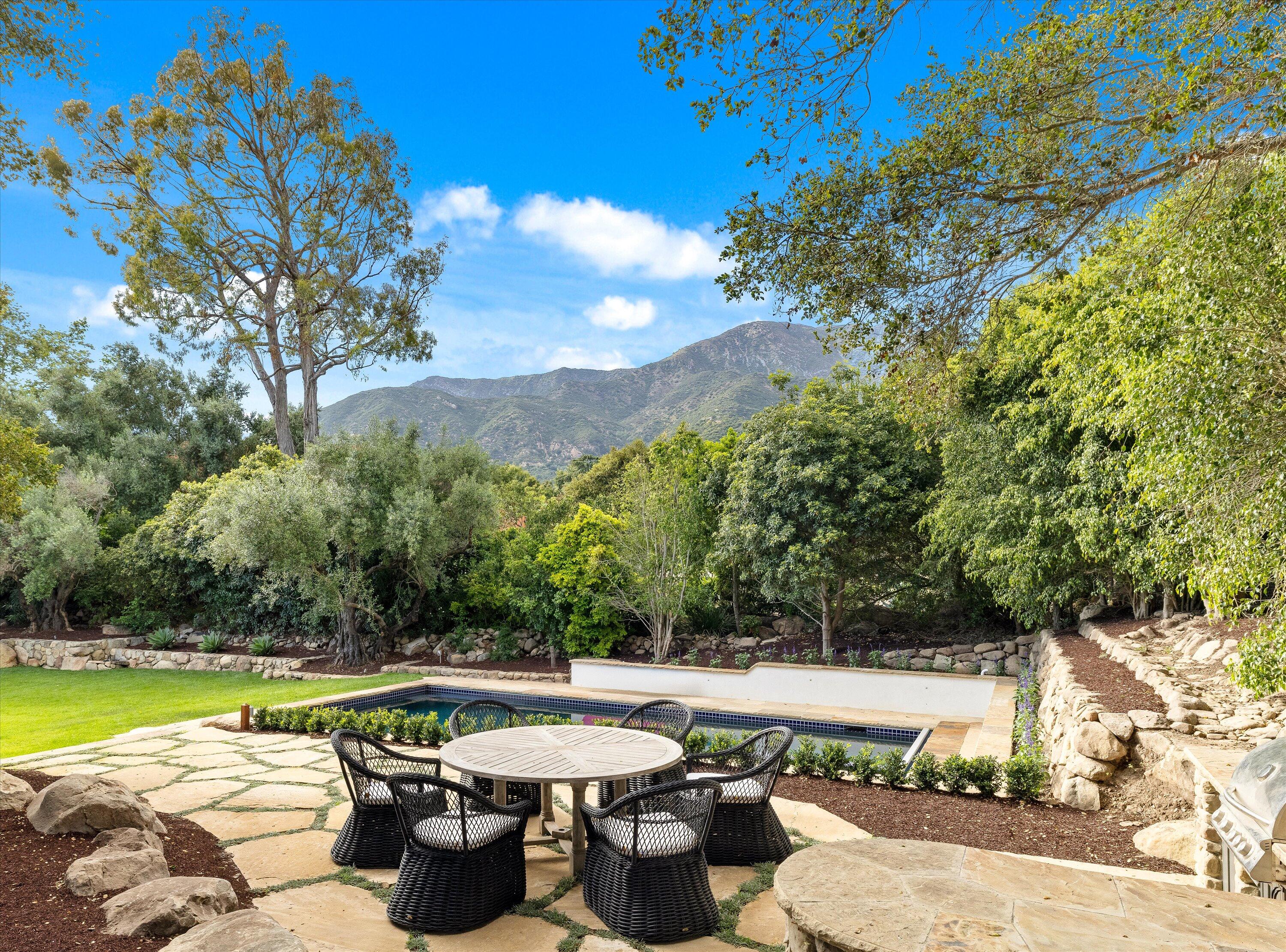 2297 Feather Hill Road Montecito, CA 93108 - Photo 4 of 24 04_43-7L5A0845