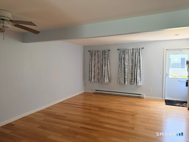 4 Founders Village, Unit 4 Clinton, CT 06413 - Photo 2 of 8