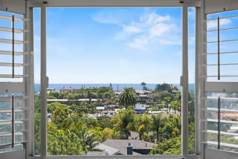 $1,629,000 | 957 Hygeia Avenue, Encinitas, CA 92024