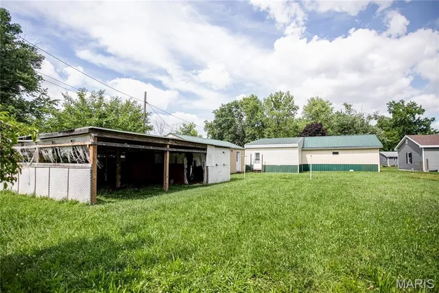 $142,000 | 208 Ferguson Street, Jerseyville, IL 62052