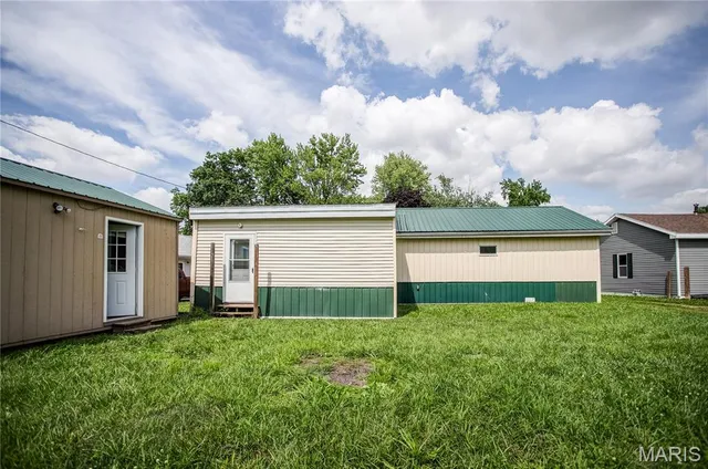 $142,000 | 208 Ferguson Street, Jerseyville, IL 62052