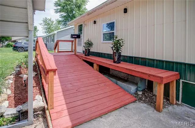 $142,000 | 208 Ferguson Street, Jerseyville, IL 62052