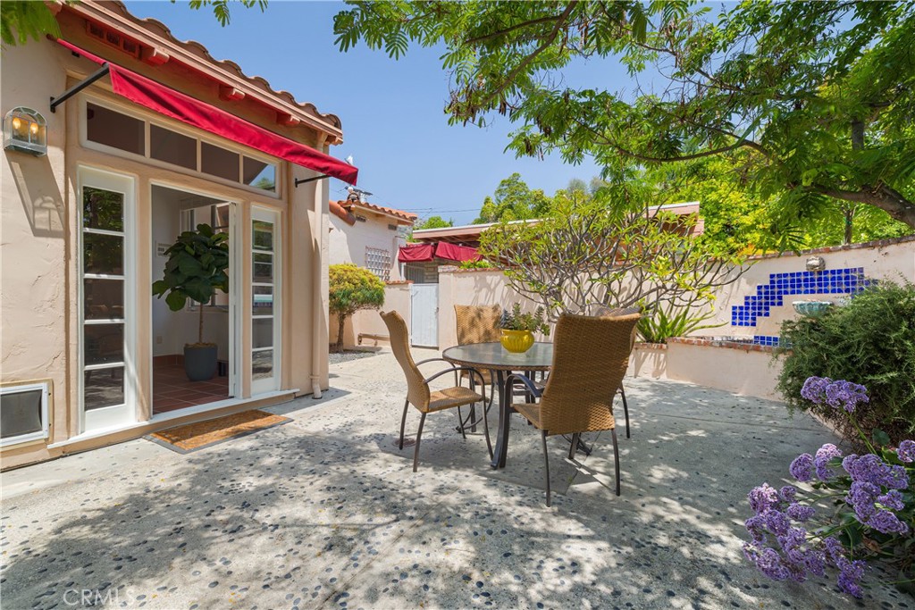 1981 Rangeview Drive Glendale, CA 91201 - Photo 14 of 50