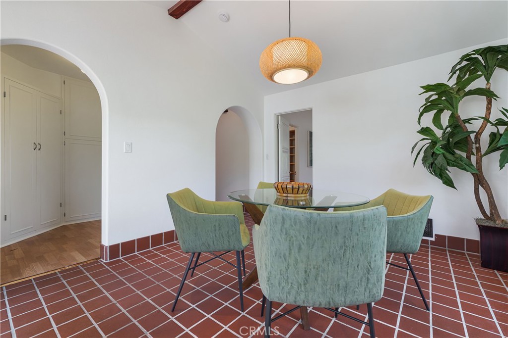 1981 Rangeview Drive Glendale, CA 91201 - Photo 25 of 50