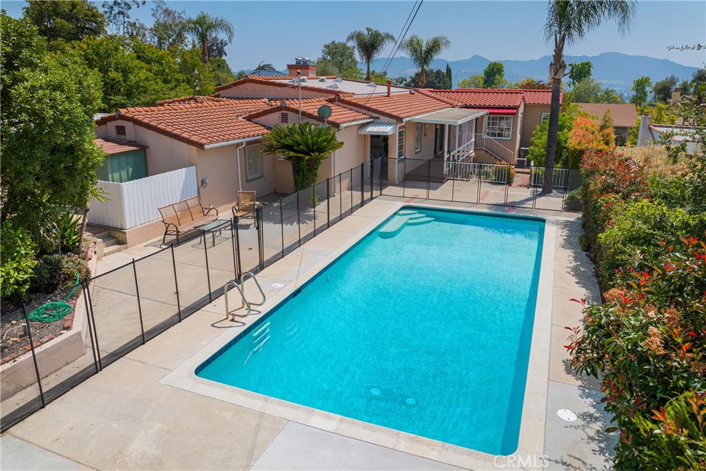 1981 Rangeview Drive Glendale, CA 91201 - Photo 46 of 50