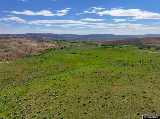 $750,000 | 4 Red Canyon Road, Lander, WY 82520