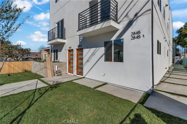 $4,995 | 2843 Folsom Street, Los Angeles, CA 90033