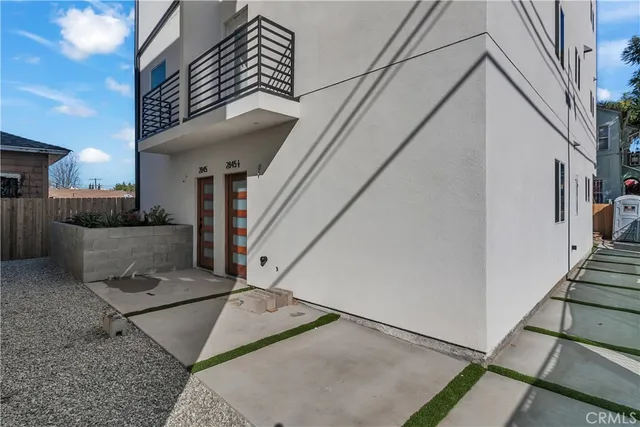 $4,995 | 2843 Folsom Street, Los Angeles, CA 90033