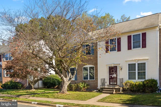 $514,999 | 15719 Lansdale Place, Dumfries, VA 22025