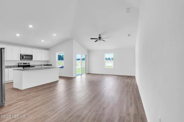 $390,900 | 6918 Myrtle Oak Road, Jacksonville, FL 32219
