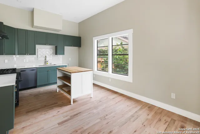 $359,000 | 926 Nolan Street, San Antonio, TX 78202