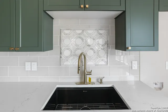 $359,000 | 926 Nolan Street, San Antonio, TX 78202