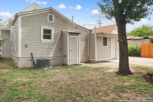 $359,000 | 926 Nolan Street, San Antonio, TX 78202