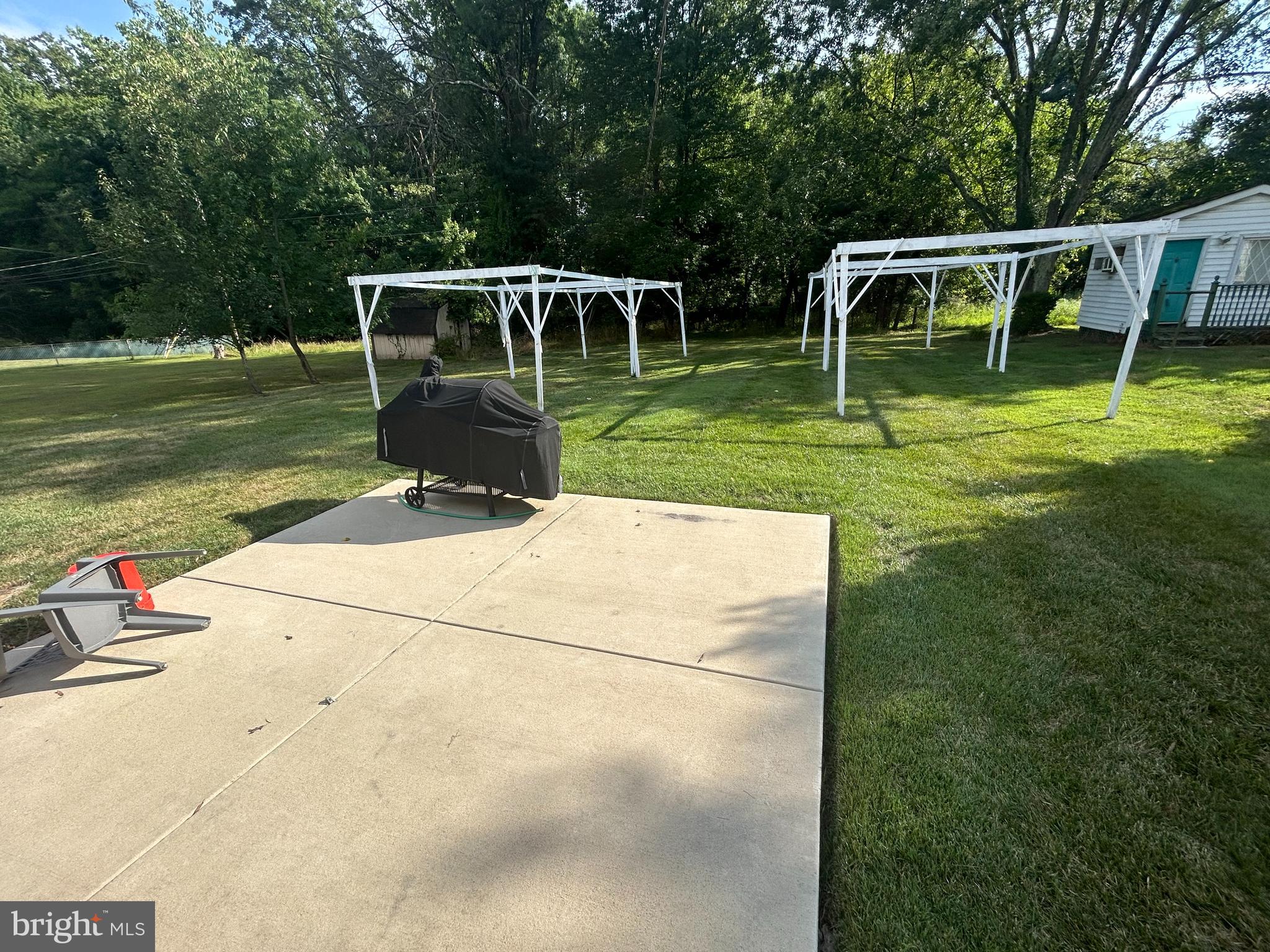 9079 Meadow Heights Road Randallstown, MD 21133 - Photo 11 of 12 back yard