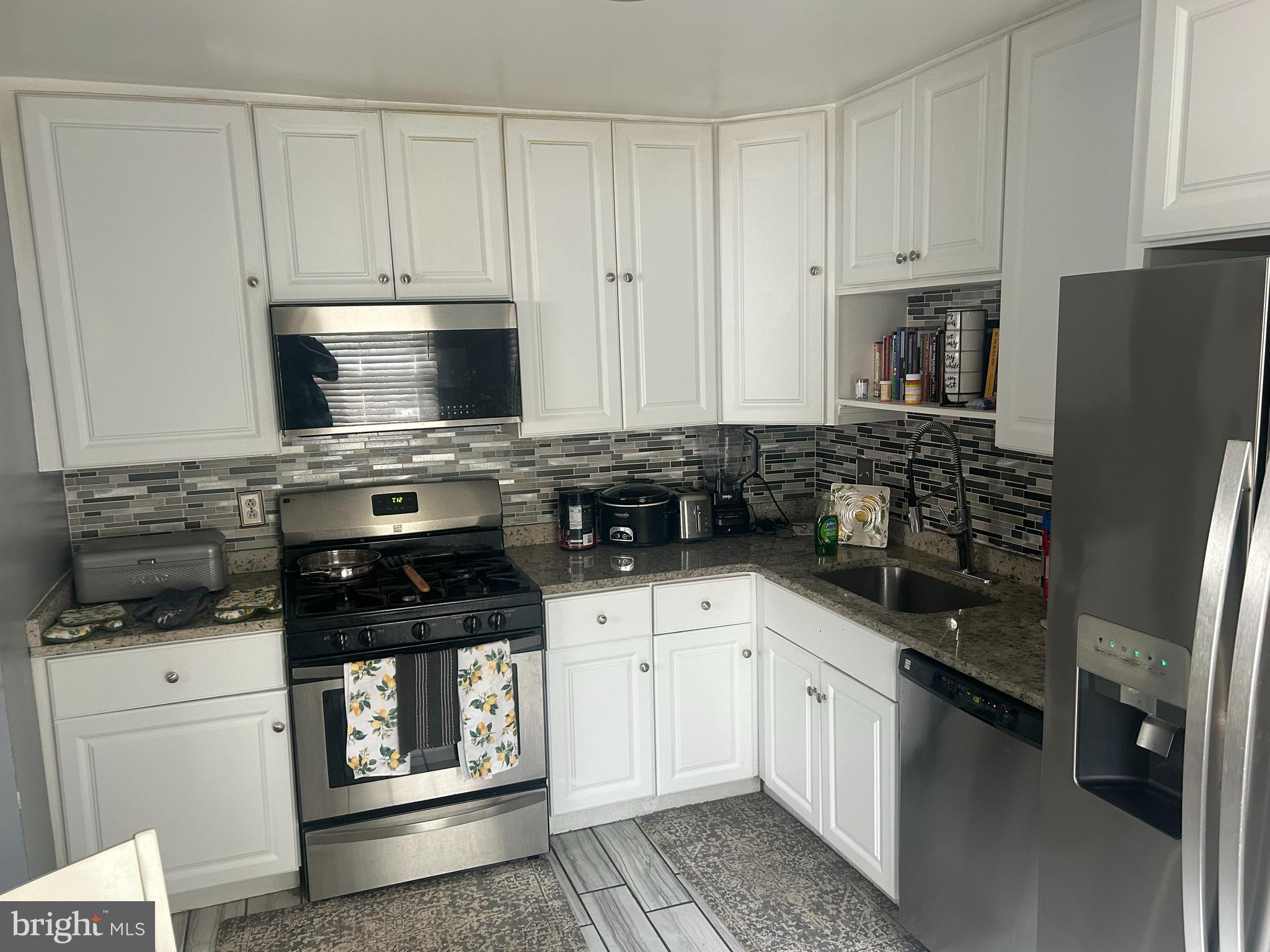 9079 Meadow Heights Road Randallstown, MD 21133 - Photo 4 of 12 Kitchen