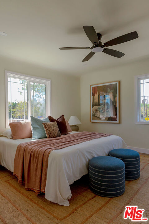 1462 Burnside Avenue Los Angeles, CA 90019 - Photo 14 of 24